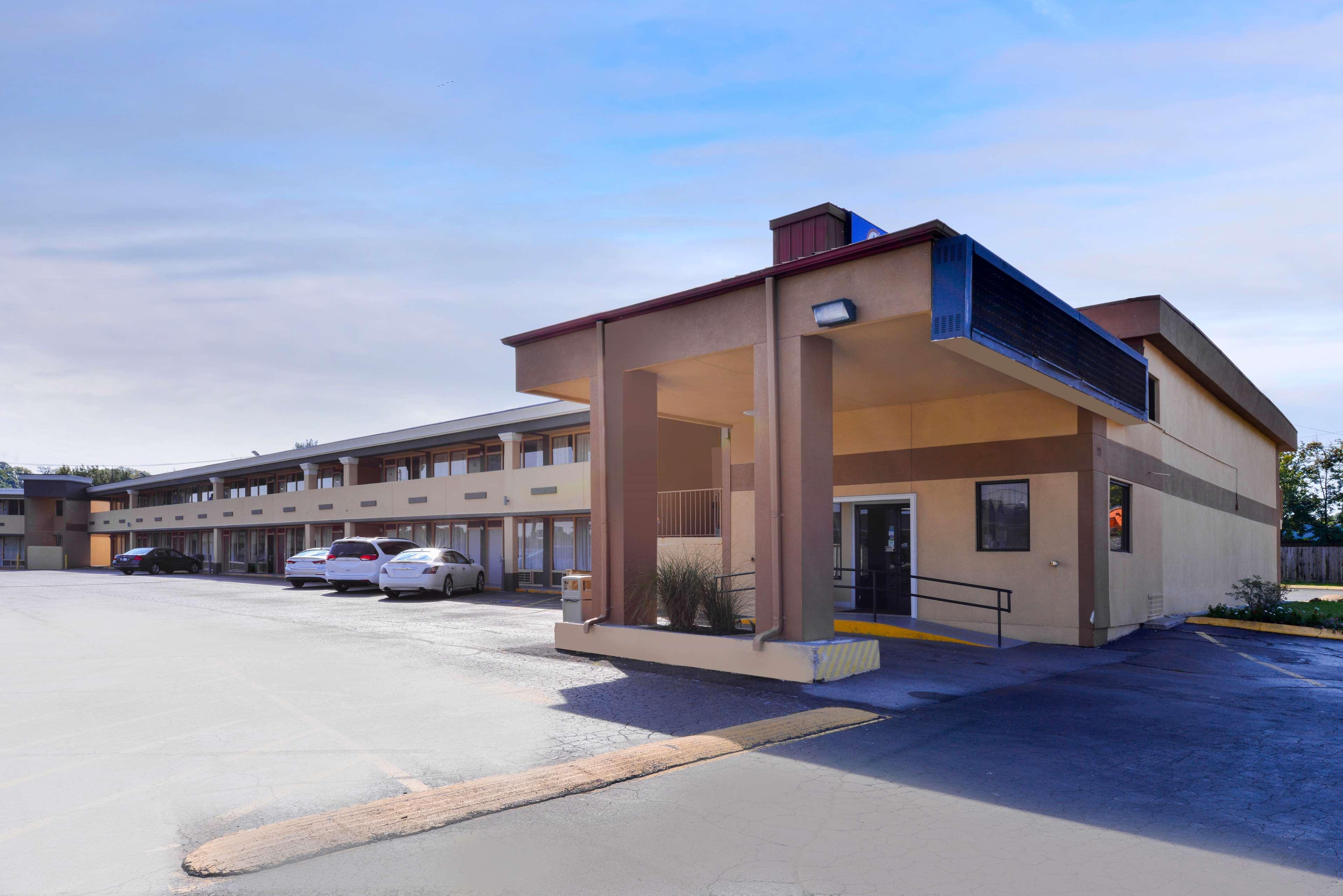 Americas Best Value Inn-Nashville/Airport South Exteriör bild
