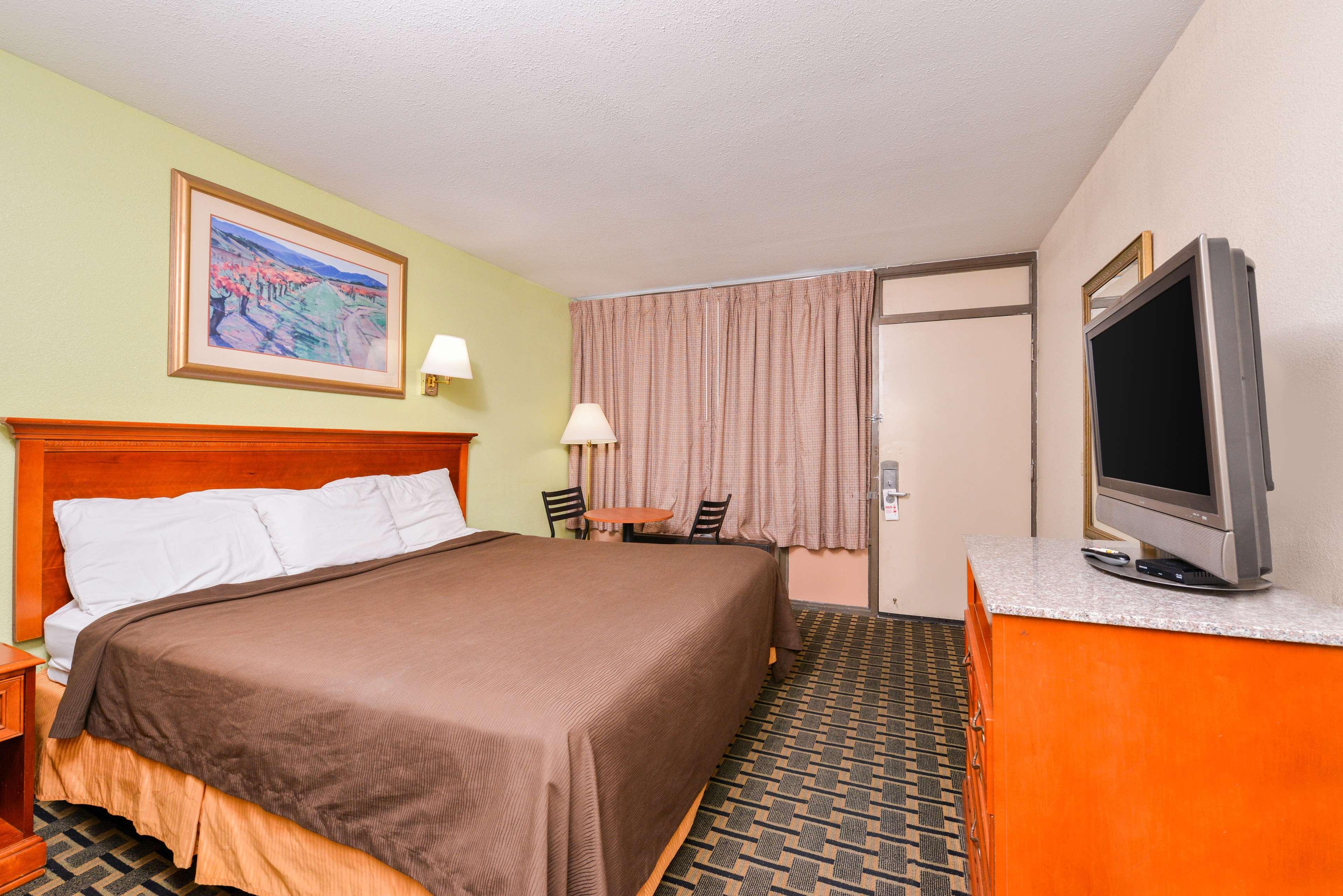 Americas Best Value Inn-Nashville/Airport South Exteriör bild